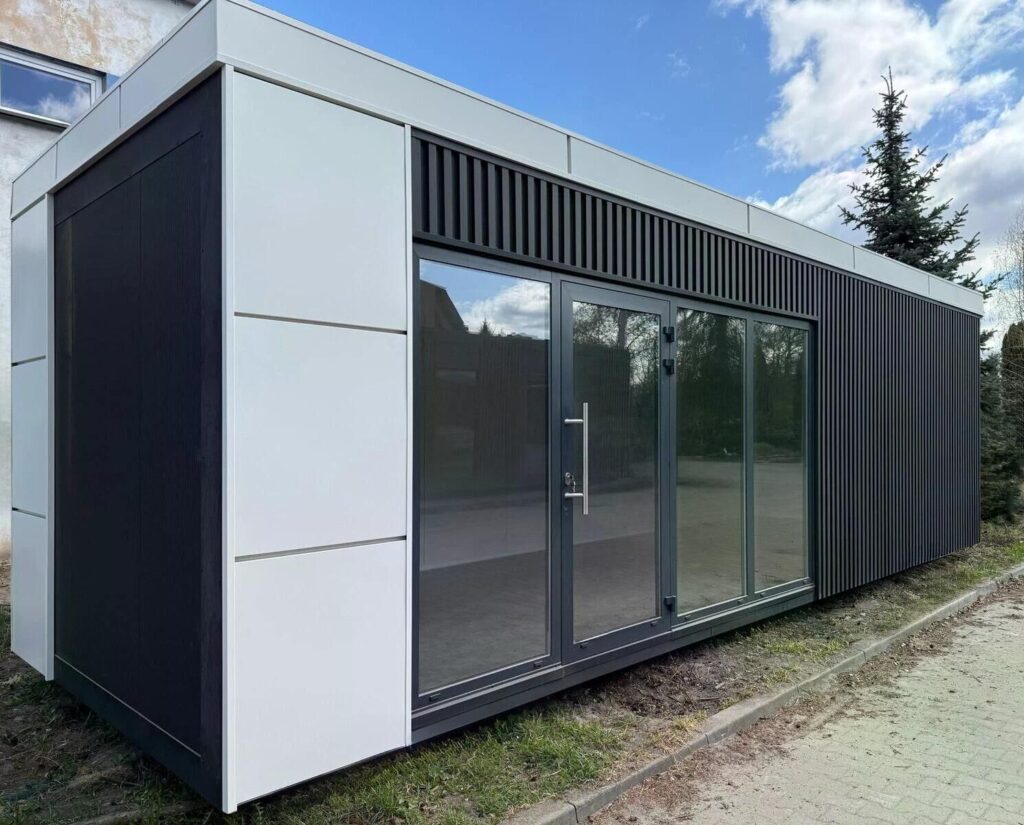 Realizace – Kancelářský kontejner 9x3 m