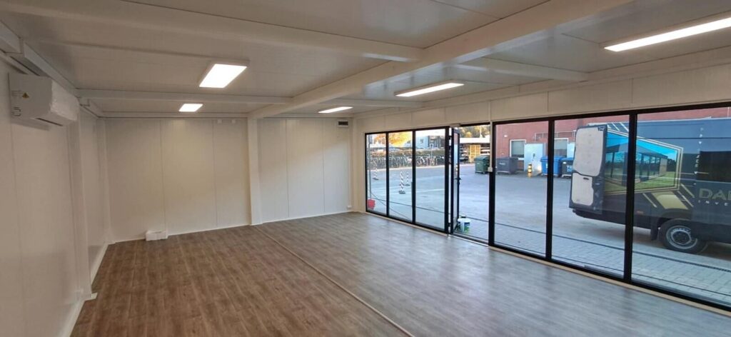 Realizace – Kancelářský kontejner 9x6 m
